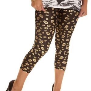 No Boundaries Black and Gold Skull Print Leggings